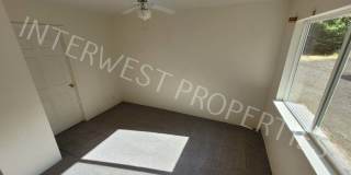 Cozy 3 bd House in Oregon City with Garage, Storage, & W/D Hookups! Gallery 10
