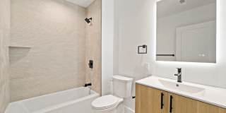 326 North 12th Street Gallery 32