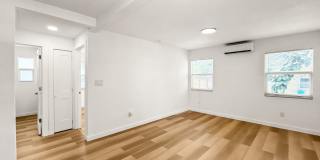 Beautifully Renovated 2 Bed/1 Bath Duplex – Move-In Ready in the Heart of Clearwater! Gallery 15