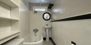 RHODES AREA 4 Bedroom /2.5 Bath House! Gorgeous New Floors Gallery 15