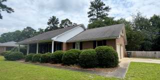 Fabulous Home Near Alice Drive! Gallery 3