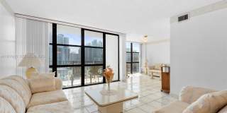 1000 Parkview Dr Gallery 7