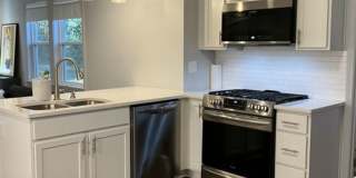 Normaltown home, a Charming 3 bedroom/ 2 bathroom Home Close to UGA and Hospitals! Gallery 22