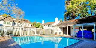 Beautiful 2bd Townhouse With Attached Garage, Private Patio, Pool/Hot Tub, & Clubhouse! Gallery 36