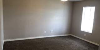 La Place 5th St Gallery 39