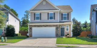 Beautiful 4 Bedroom in Crawford Creek Gallery 1