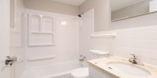 The Oaks of West Saint Paul Gallery 10