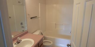 2 BED 1 BATH DUPLEX Gallery 6