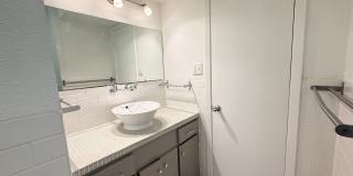 River Oaks Gallery 28