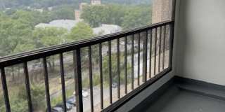 Lincoln Village Gallery 11