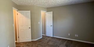 Single story two bedroom, two bathroom apartment! Gallery 51