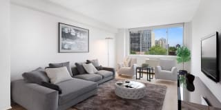 500 West Belmont Gallery 17