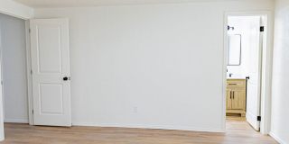600 Southeast 38th Street Gallery 20