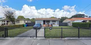 3041 NW 16th St Gallery 1