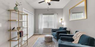 Magnolia at Powell Gallery 16