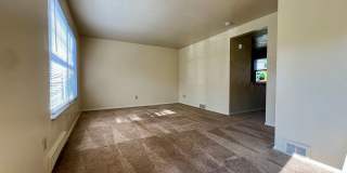 Amazing 2 BR Apartment at Regency Place! Great Plum Location! Central A/C & MORE! CALL TODAY! Gallery 4