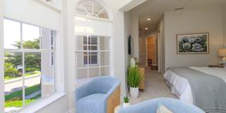 ****DOWNTOWN NAPLES*** SEASONAL***BEAUTIFUL VILLAS NAPOLI****NOW AVAILABLE*** Gallery 47