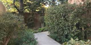 Beautiful and spacious multilevel townhouse in model home condition Gallery 31
