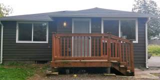 Lynnwood Bungalow Gallery 1