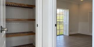 601 S Federal Hwy Gallery 21