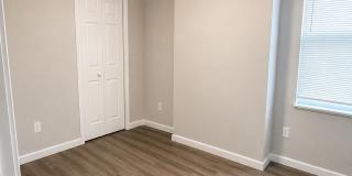 525-529 Farnsworth Street - 525 Gallery 6