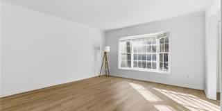 6520 Roswell Road Gallery 6