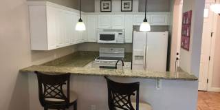 Jackson Square - 2 Bedroom, 2 Bathroom Condo Gallery 4