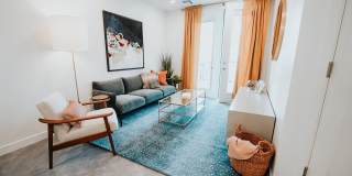 Regius Square Gallery 8