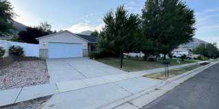 4 Bedroom 2 1/2 Bath Home Oversized 2 Car Garage. Dog Friendly Gallery 1