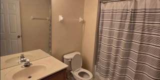 Lakefront Townhome in MetroWest Gallery 21