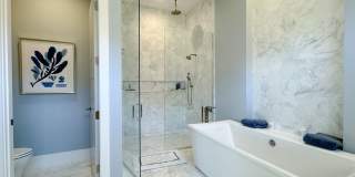 ** YOU WANT LUXURY AT ITS FINEST**ABSOLUTELY STUNNING ENTERTAINMENT 4\5 MOORINGS HOME ** Gallery 76