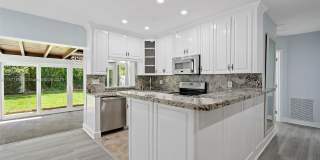 804 Southeast 6th Court Gallery 6