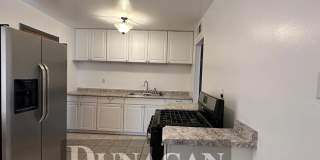 Spacious Pet Friendly, 3 bed/1 bath with Den. Gallery 6