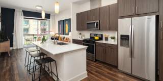 675 N Highland Gallery 32