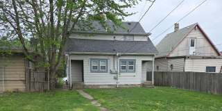 1339 Lee Street Gallery 18