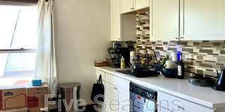 369 South Winooski Avenue - 2 Gallery 1