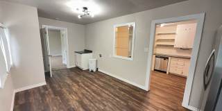 Updated 3-bedroom house with HUGE YARD!! Gallery 11