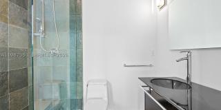 450 Victoria Ter Gallery 24