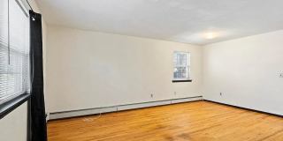 12 Greenlawn Road Gallery 17