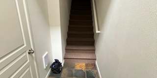 10308 SW Hollyridge Lane ~ Beautiful West Slope Tri-Level Condo Gallery 5