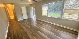 1644 Russwood Road Gallery 5