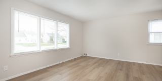 26351 Farringdon Ave Gallery 12
