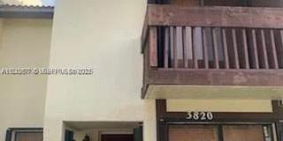3820 SW 52nd Ave Gallery 1