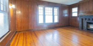 Large Centrally Located Home for Rent! Gallery 33
