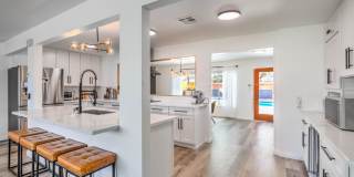 Vibrant, fully-furnished home near downtown with modern updates, pool & spa with flexible stay options! Gallery 14