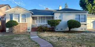 Walk to Trader Joe’s & Hillsdale! San Mateo Gem with Sprawling Backyard Gallery 1