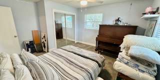 Nice 3 Bedroom (+Bonus Room) Home For Rent - Includes Weekly Pool & Monthly Cleaning Services! Gallery 50