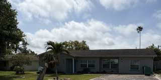 Fully Furnished 3 bedroom pool home in Largo Gallery 1