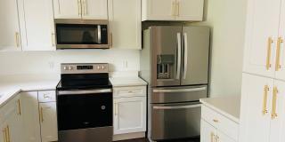 3 bedrooms /2 bath Condo Available Now Gallery 7