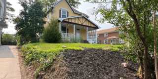 Large House Midtown Gallery 20